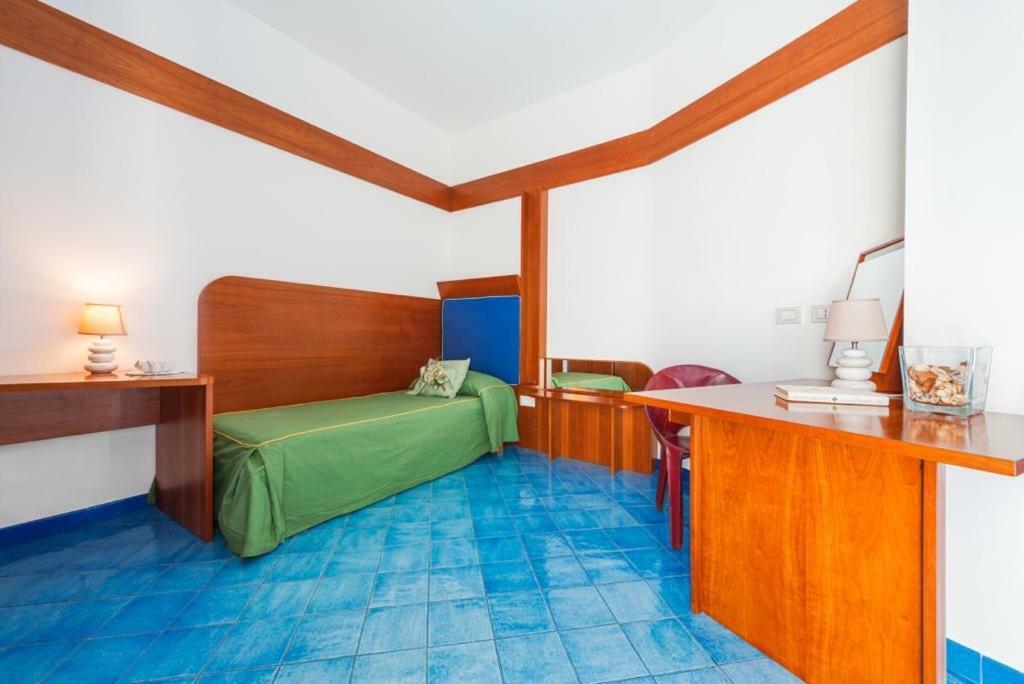 Lo Scoglio Ξενοδοχείο Marina del Cantone Εξωτερικό φωτογραφία